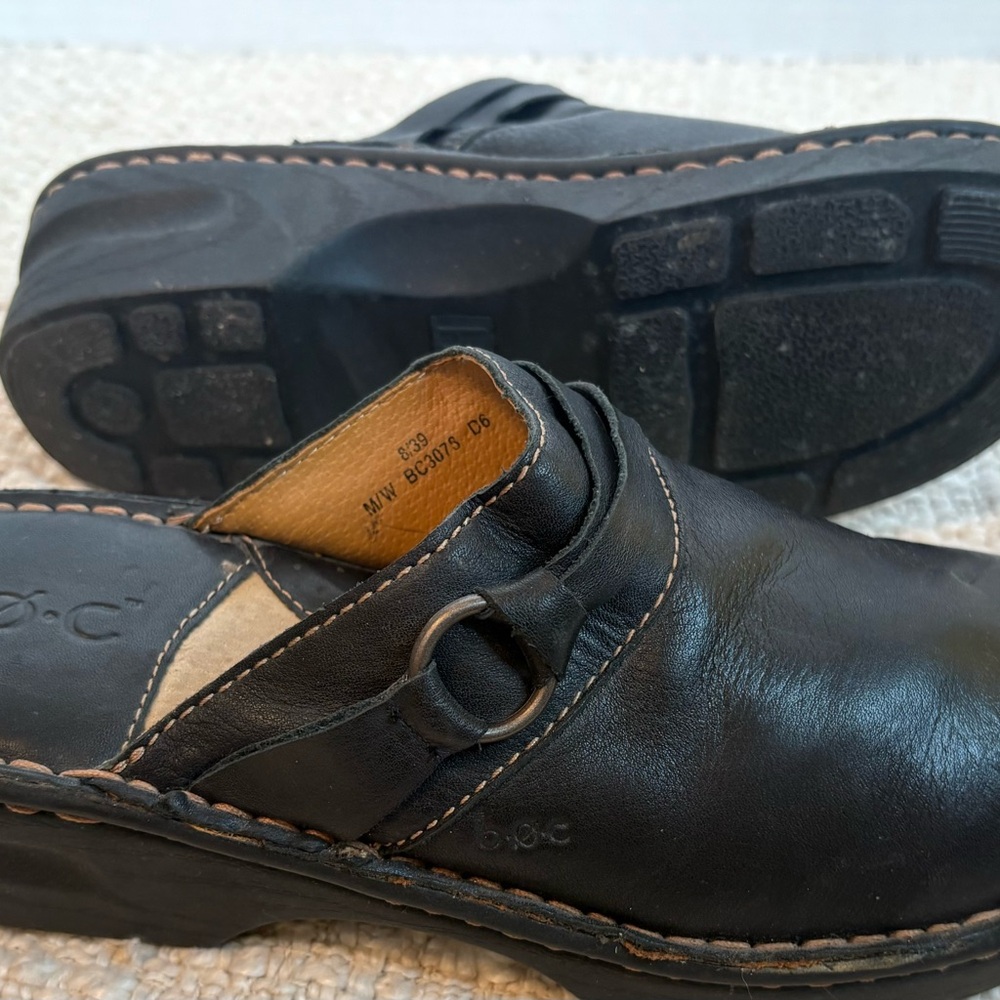 B.O.C Madeline Clogs Classic Silhouette Ring Detail Platform Heel 8